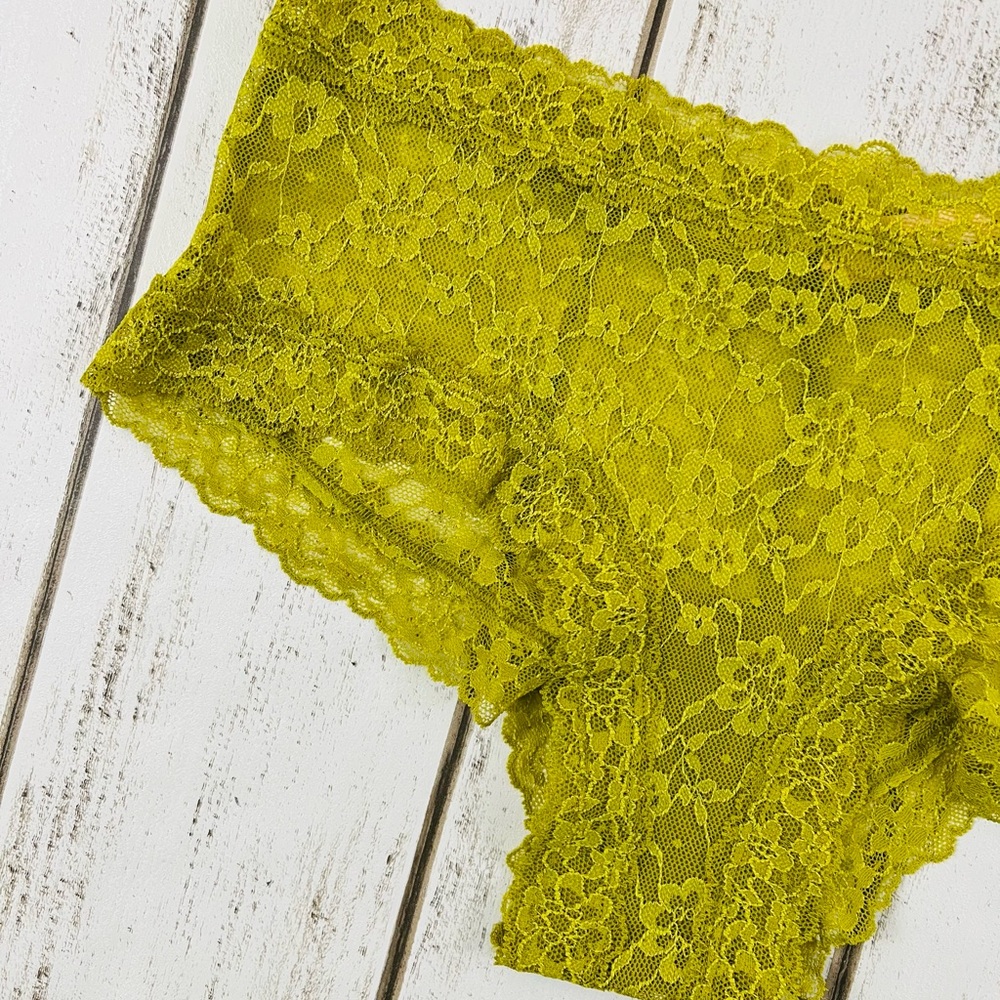 Victoria’s Secret Lace Cheeky Pantie Large - Picture 4 of 6
